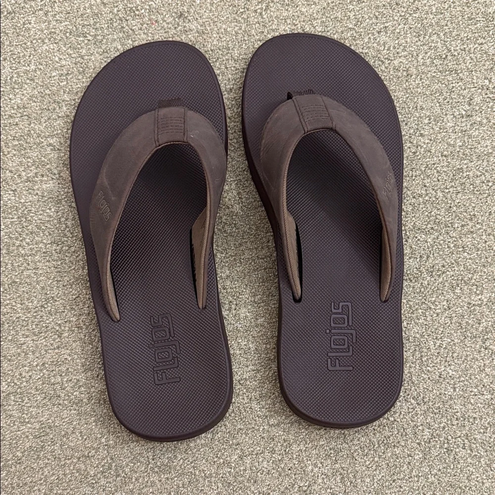 Flojos Men's Dark Brown Flip-Flops Size 8